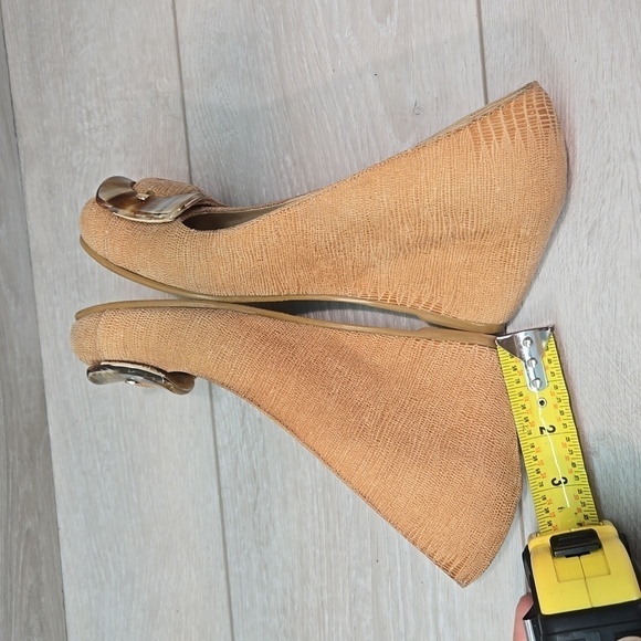 Stuart Weitzman Women Lizard Leather Wedge shoes sz 7.5M